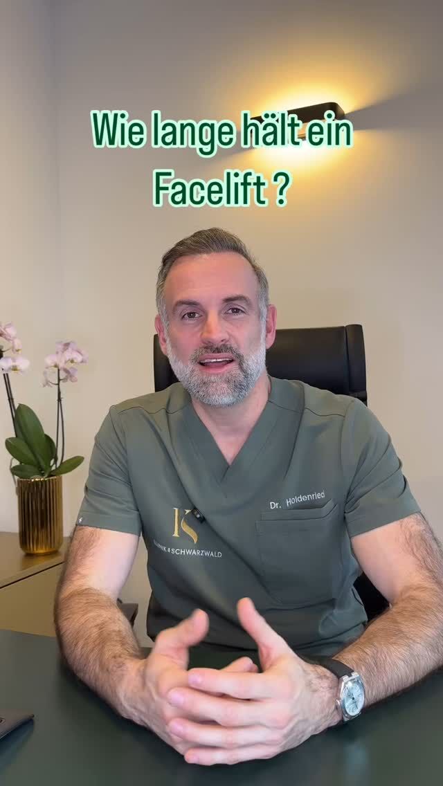 ⏳ Wie lange hält ein Facelift? ⏳

Eine der häufigsten Fragen, die mir gestellt wird: „Wie lange hält das Ergebnis eines Facelifts?“

Die Antwort: Ein gut durchgeführtes Facelift – besonders ein Deep Plane Facelift – kann die Uhr um etwa 10–15 Jahre zurückdrehen. Das Ergebnis ist langfristig sichtbar, aber natürlich altert die Haut weiter.

Wichtig zu wissen:
✅ Der Alterungsprozess wird nicht gestoppt, aber das Gesicht altert in einer verjüngten Version.
✅ Faktoren wie Lebensstil, Hautpflege, Sonnenschutz und Genetik beeinflussen die Langlebigkeit.
✅ Mit ergänzenden Behandlungen (z.B. Skin-Boostern, Laser oder Botox) kann das Ergebnis zusätzlich optimiert werden.

Gehen Sie jetzt den natürlichen Schritt zu mehr Frische und Selbstbewusstsein.

✨ Beste Qualität und höchste Sicherheit durch Klinikstandard ✨

☎️ +49 7741 835 825
📧 Info@klinik-schwarzwald.com
📍Klinik am Schwarzwald
Hauptstr. 31
79787 Lauchringen
🌍 www.klinik-schwarzwald.com

#drholdenried #plastischechirurgie #schönheitsklinik #beautydoc #beauty #facelift #schönheitsop #lidstraffung #basel #klinikamschwarzwald
#Facelift #DeepPlaneFacelift #NatürlicheSchönheit #Gesichtsverjüngung #PlastischeChirurgie #AntiAging #SkinGoals #ÄsthetischeChirurgie